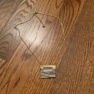 Gold adjustable necklace with stone